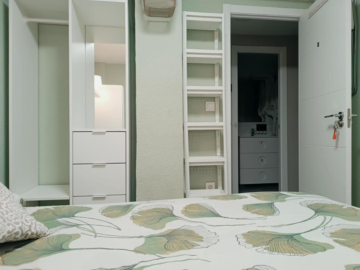 Habitaciones2 Renfe Alicante Exteriör bild